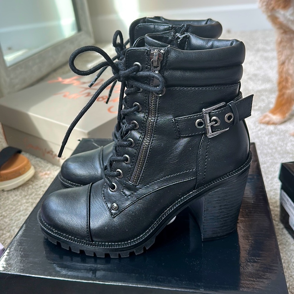 Guess Black Multi LL boots